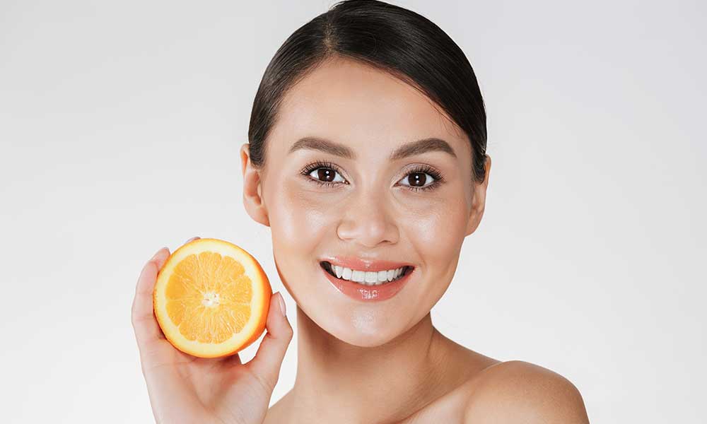 C Vitamini Tedavisi Nedir? Cilt Bakımında Nasıl Kullanılır?